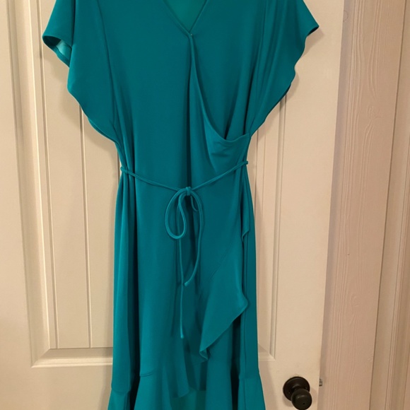 2 Isaac Mizrahi faux wrap dresses - Picture 5 of 8